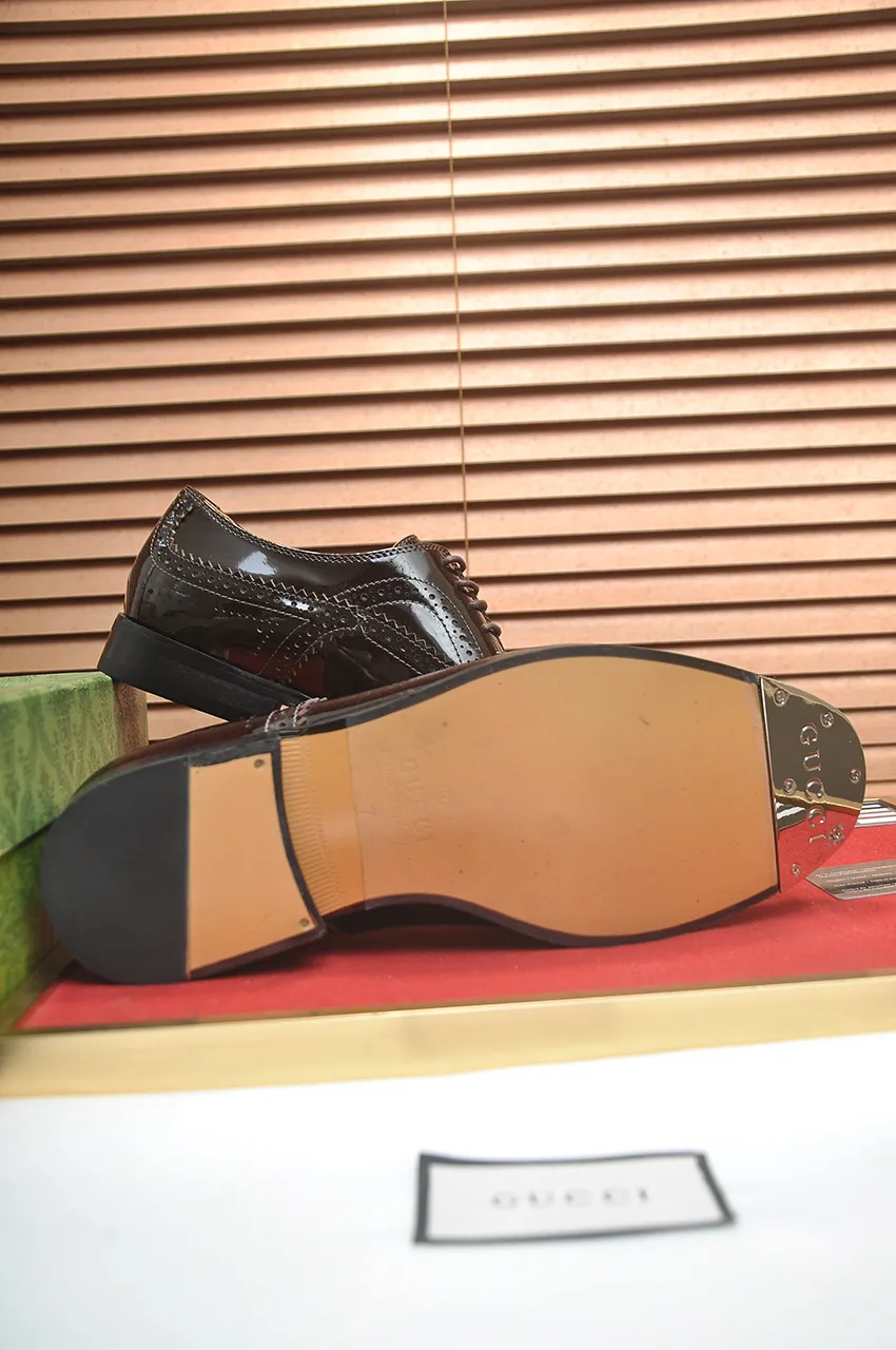 Men's shoes💰660💶 Brand: GUCCI (Gucci) Standard code: Men's code 39/44 (45/46 can be customized) Grade: Same as the official website Original quality Material: Original cowhide Water-dyed cowhide lining Original rubber outsole Style category: Men's fashionable casual leather shoes Distinguished big-name luxury elements top luxury Color: Actual picture